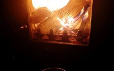 „Im Licht des Feuers“